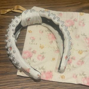 Lele Sadoughi X Loveshackfancy pearl headband